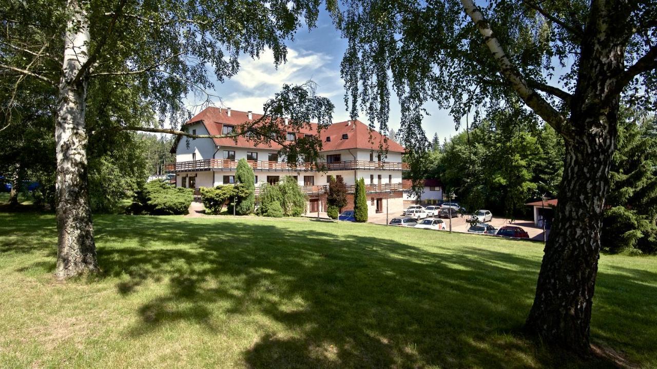 Sporthotel Kácov Dış mekan fotoğraf